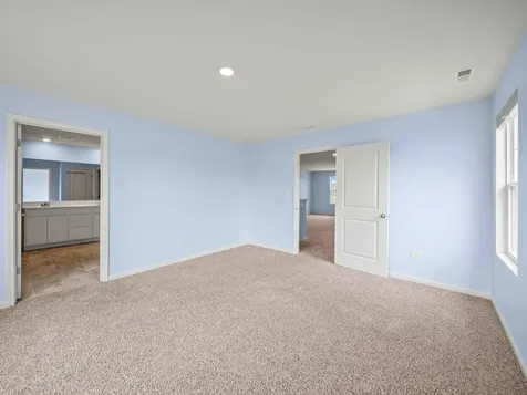759 Kentshire Circle Elgin IL 60124