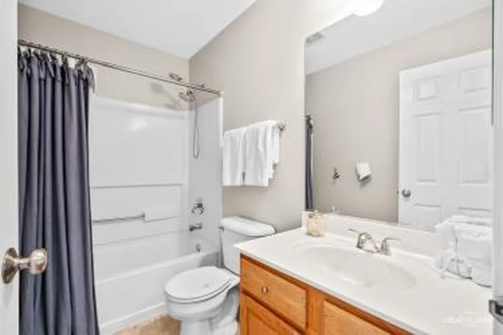 324 Abington Woods Drive Aurora IL 60502