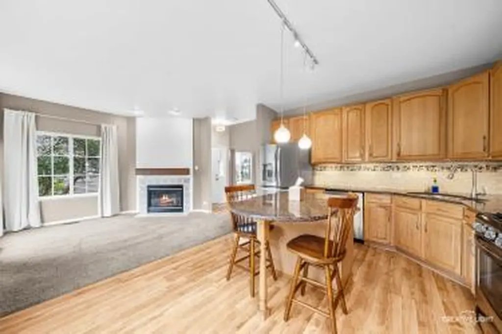 324 Abington Woods Drive Aurora IL 60502