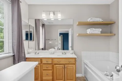 324 Abington Woods Drive Aurora IL 60502