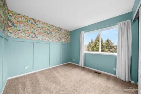 324 Abington Woods Drive Aurora IL 60502