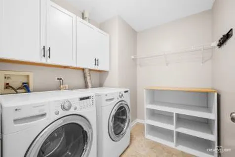 324 Abington Woods Drive Aurora IL 60502