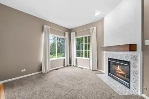 324 Abington Woods Drive Aurora IL 60502
