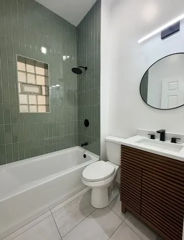 2638 West Adams Street Chicago IL 60612