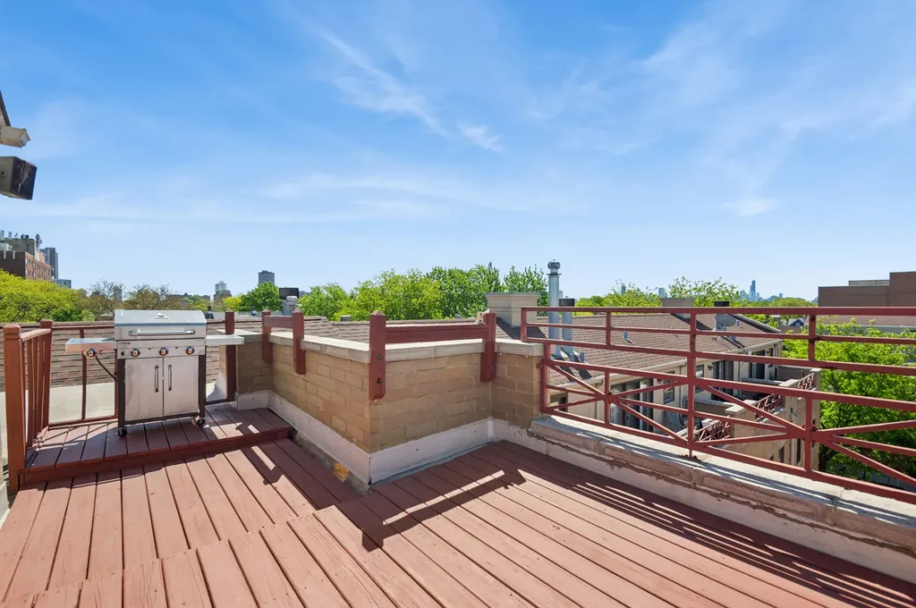 1350 West Byron Street Chicago IL 60613