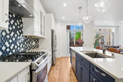 1350 West Byron Street Chicago IL 60613