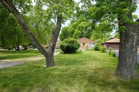 208 North Graylynn Drive Mount Prospect IL 60056