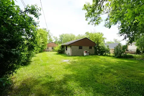 208 North Graylynn Drive Mount Prospect IL 60056
