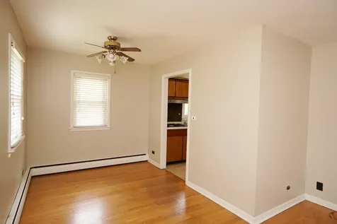 208 North Graylynn Drive Mount Prospect IL 60056