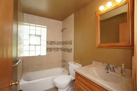 208 North Graylynn Drive Mount Prospect IL 60056