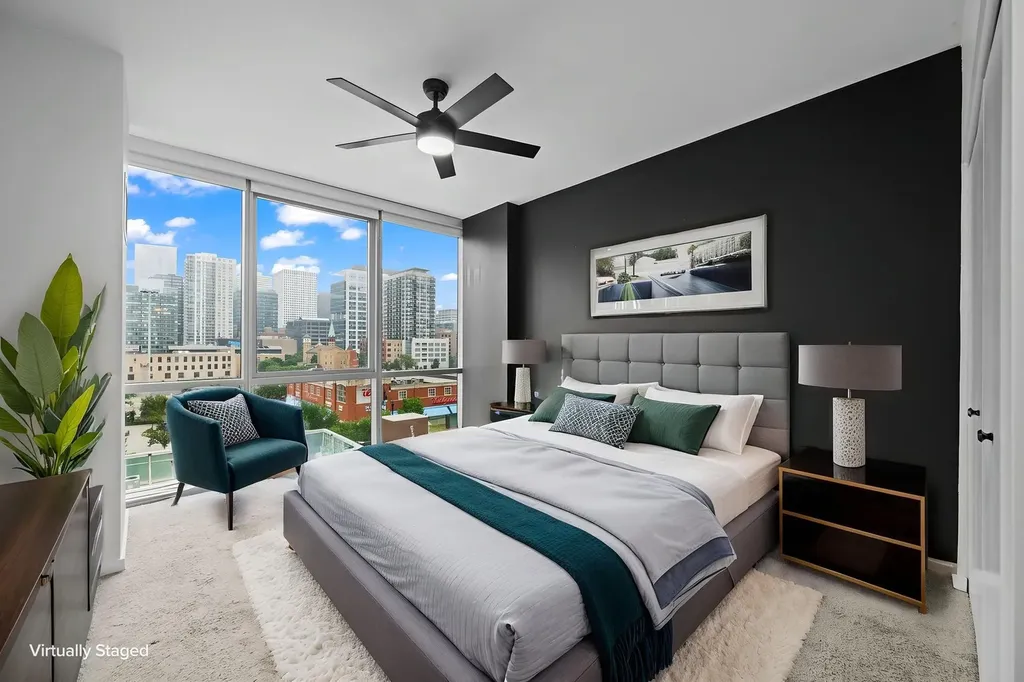 123 South Green Street Chicago IL 60607