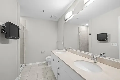 123 South Green Street Chicago IL 60607
