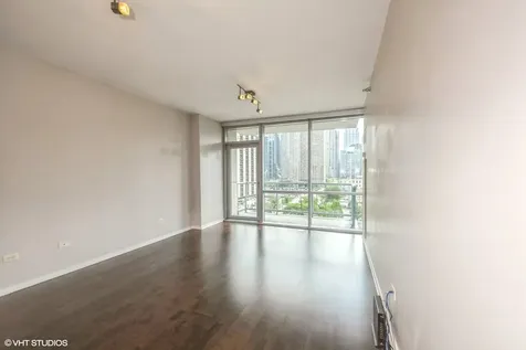 123 South Green Street Chicago IL 60607