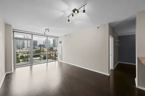 123 South Green Street Chicago IL 60607