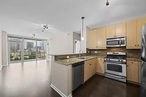 123 South Green Street Chicago IL 60607