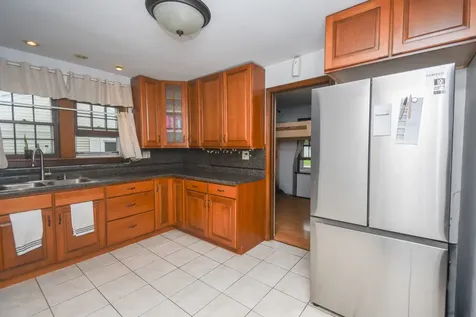 613 North Frolic Avenue Waukegan IL 60085