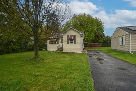 613 North Frolic Avenue Waukegan IL 60085