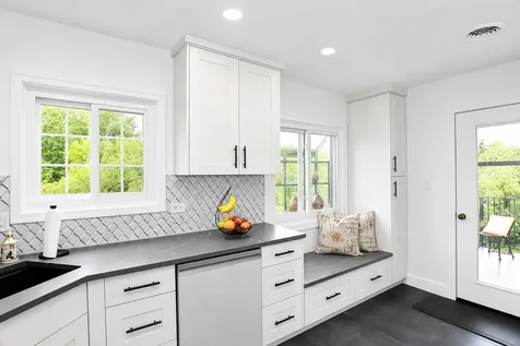 466 South President Street Carol Stream IL 60188