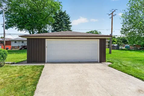 18525 Bock Road Lansing IL 60438
