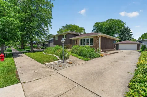 18525 Bock Road Lansing IL 60438