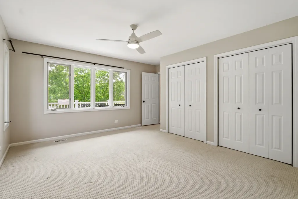 368 Hiawatha Drive Lake In The Hills IL 60156