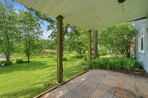 368 Hiawatha Drive Lake In The Hills IL 60156
