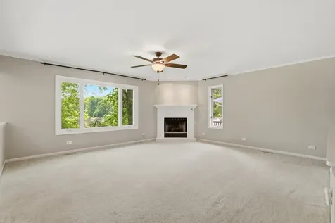 368 Hiawatha Drive Lake In The Hills IL 60156