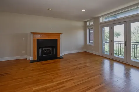 2942 North Lincoln Avenue Chicago IL 60657