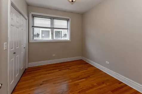2942 North Lincoln Avenue Chicago IL 60657