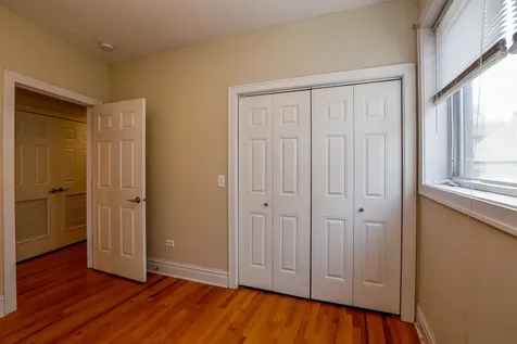 2942 North Lincoln Avenue Chicago IL 60657