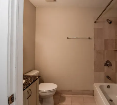 2942 North Lincoln Avenue Chicago IL 60657