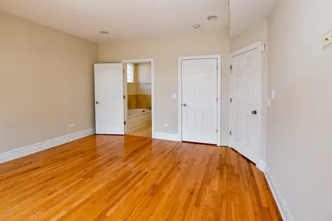 2942 North Lincoln Avenue Chicago IL 60657