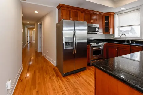 2942 North Lincoln Avenue Chicago IL 60657