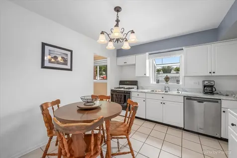 1328 Dove Court Mount Prospect IL 60056
