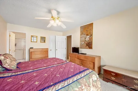 1328 Dove Court Mount Prospect IL 60056