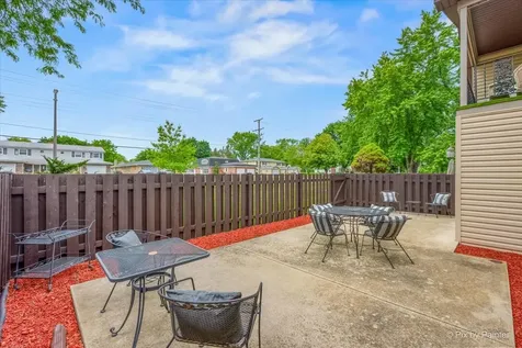 1328 Dove Court Mount Prospect IL 60056
