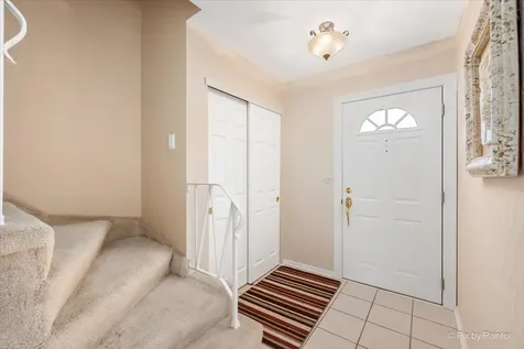 1328 Dove Court Mount Prospect IL 60056