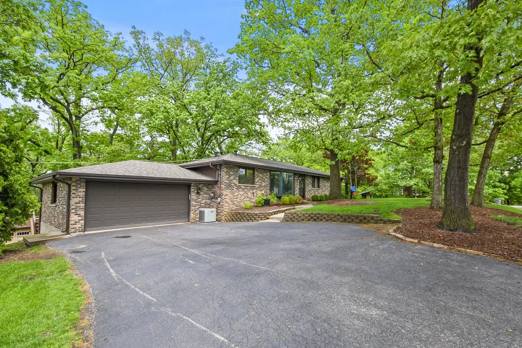 10050 West 145th Street Orland Park IL 60462