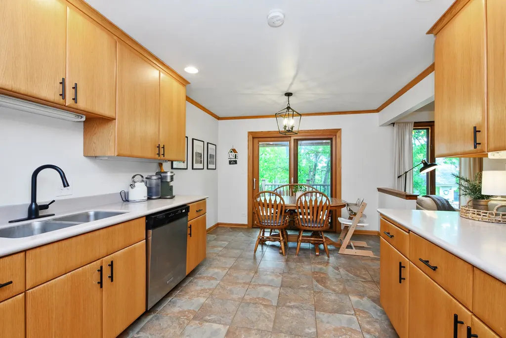 10050 West 145th Street Orland Park IL 60462