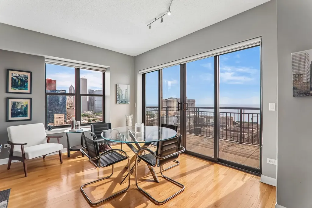 41 East 8th Street Chicago IL 60605