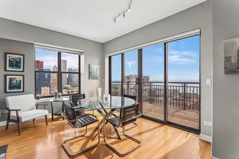 41 East 8th Street Chicago IL 60605