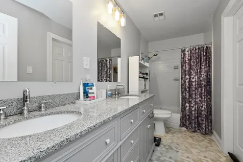 20137 South Rosewood Drive Frankfort IL 60423