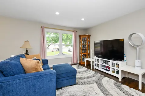 20137 South Rosewood Drive Frankfort IL 60423