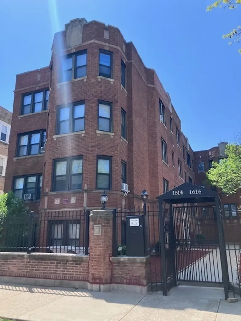 1614 North Harding Avenue Chicago IL 60647