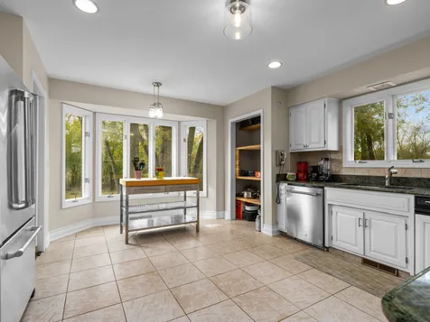 155 Helm Road Barrington IL 60010