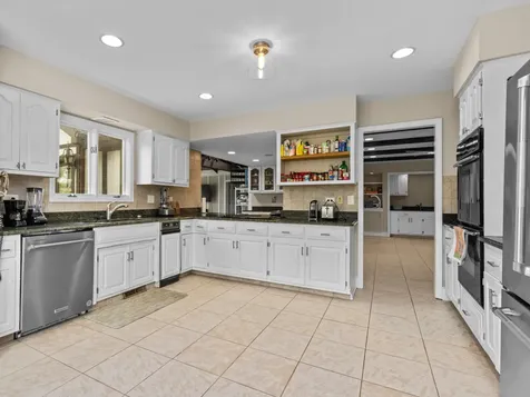 155 Helm Road Barrington IL 60010