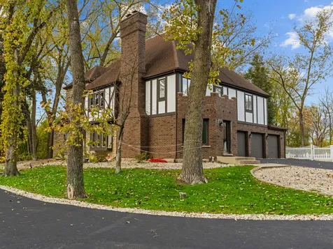 155 Helm Road Barrington IL 60010