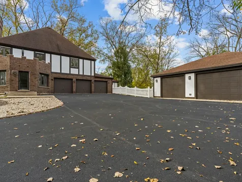 155 Helm Road Barrington IL 60010