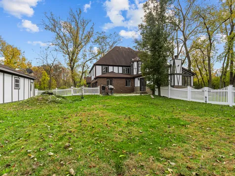 155 Helm Road Barrington IL 60010