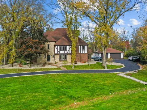 155 Helm Road Barrington IL 60010